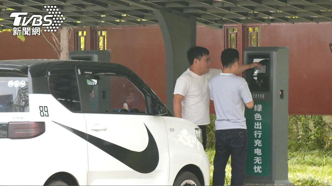 中國政府大力補貼電動車,讓燃油車失去優勢。(圖/TVBS資料畫面)