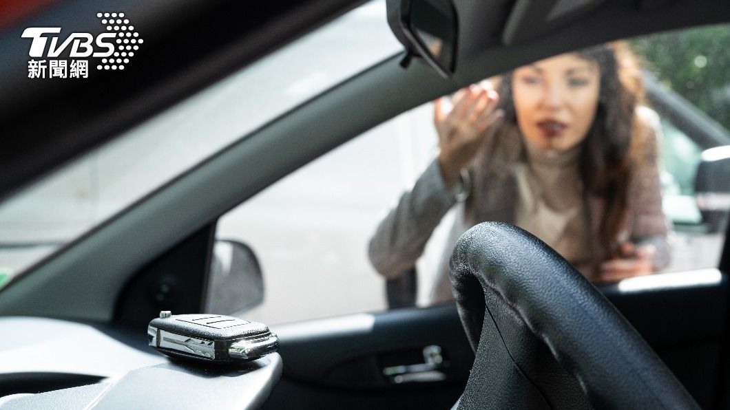 腦癱女孩遭反鎖車內!烈陽下曝曬近6小時 狠心母看她被「烤死」