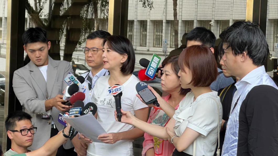 王鴻薇稱沒選民找她陳情 謝佩芬轟:大動作提告是作秀