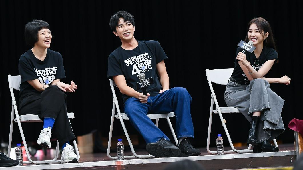 《我的麻吉4個鬼》來到能仁家商,左起導演謝沛如、曾敬驊、邵雨薇。(圖/甲上提供)
