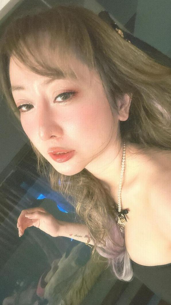 T妹表示鄧佳華有跟她求救。（圖／翻攝自T妹臉書）