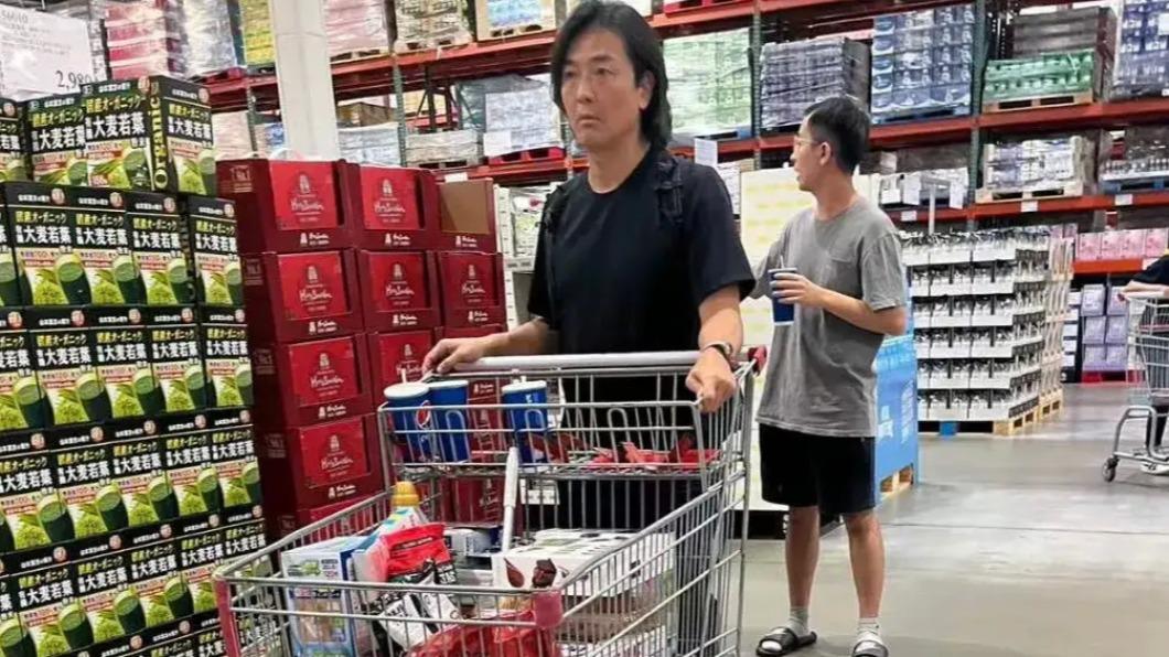 鄭伊健被目擊「日本悠閒逛街」　陸網炸鍋：不怕輻射嗎