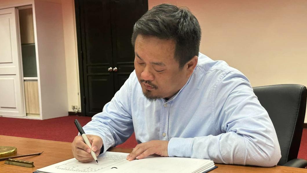 民進黨立委洪申翰。(圖/翻攝自洪申翰臉書)