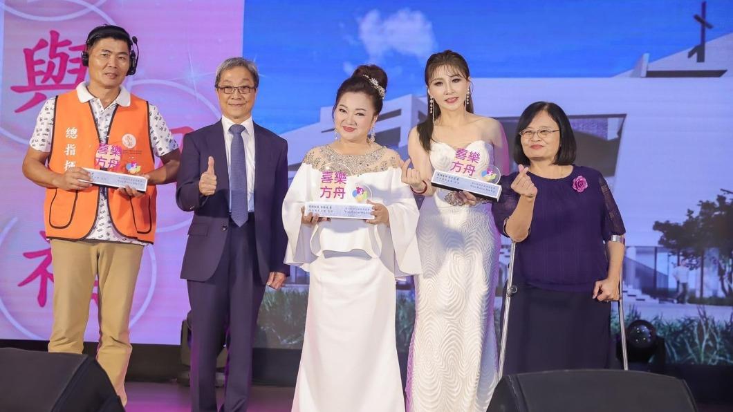 白冰冰很感謝來賓力挺。(圖/陳孝志提供)