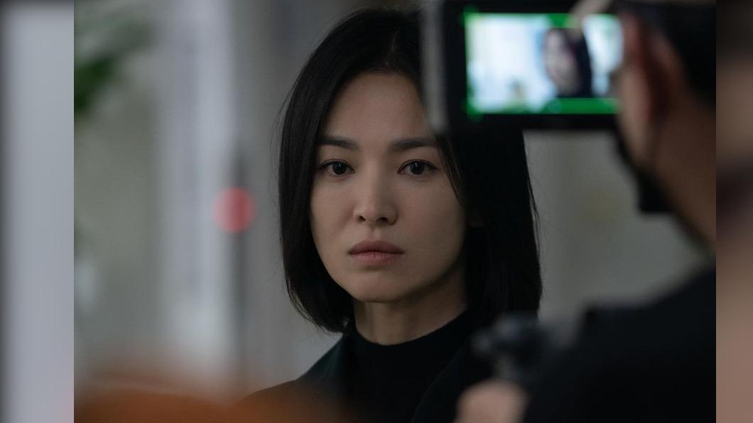 宋慧喬憑藉《黑暗榮耀》奪百想視后。(圖/翻攝自宋慧喬IG)