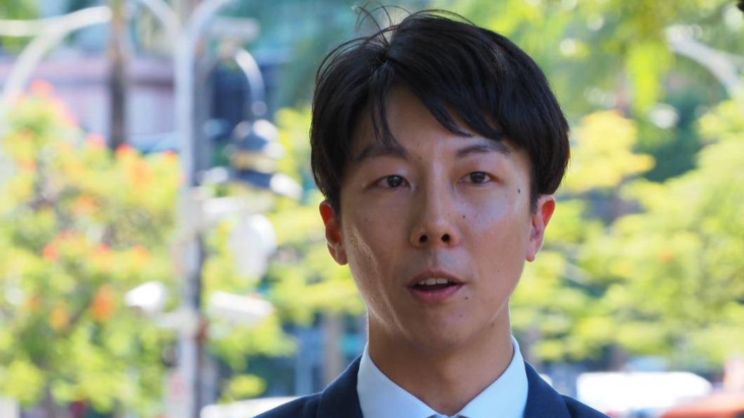 吳崢等人赴監察院告發王鴻薇。(圖/吳崢辦公室提供)