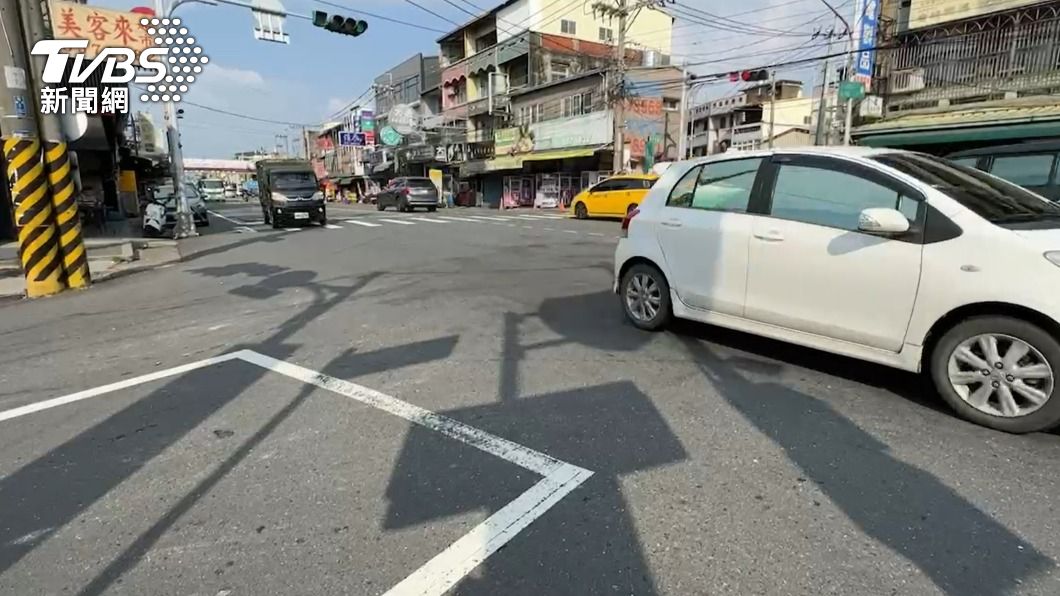 台南成首例!2路取消兩段式左轉 騎士頭痛:「打燈不轉」一堆
