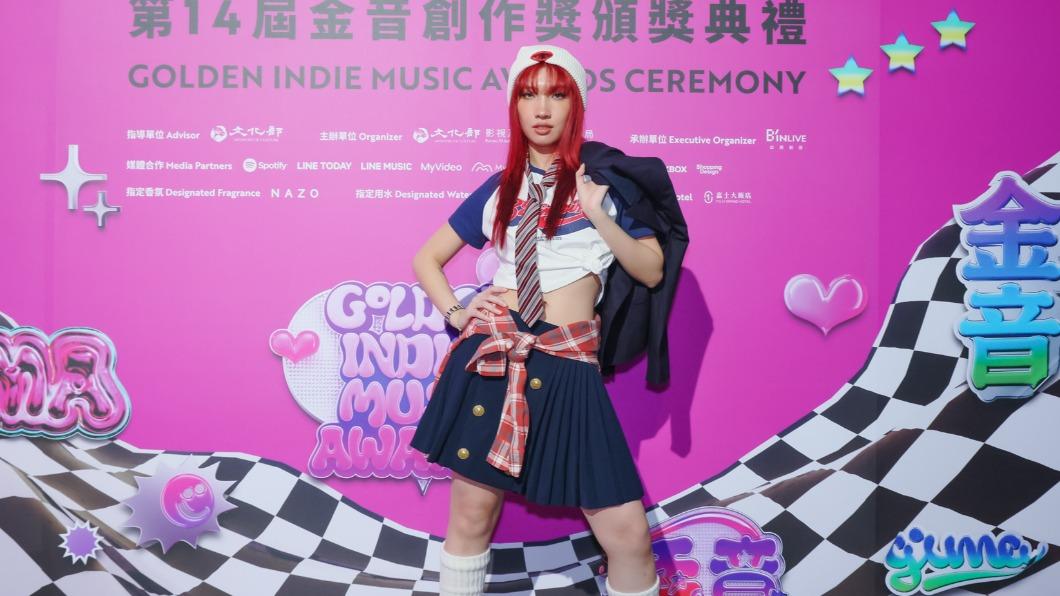 Karencici以揭獎嘉賓之姿出席記者會,更打扮性感壞女孩。(圖/金音創作獎提供)