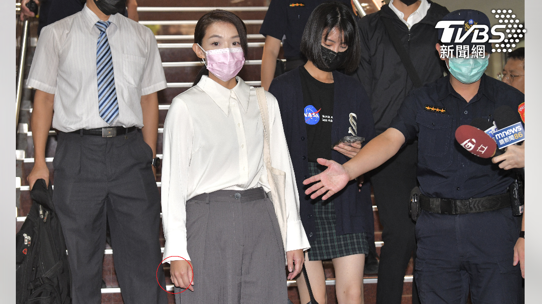 命理專家表示戴尾戒可以防小人。（圖／胡瑞麒攝）