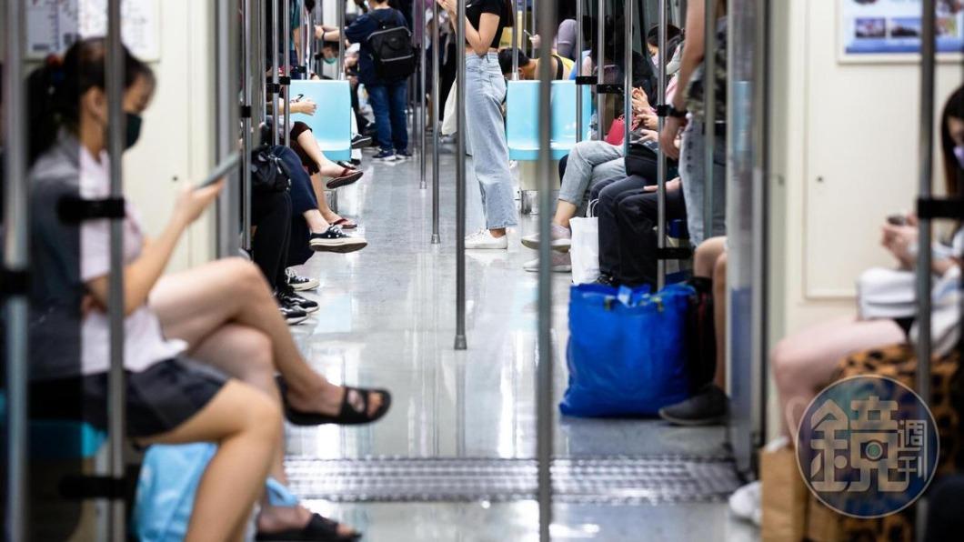 北捷上演屍速列車？乘客集體逃竄尖叫　目擊者無奈吐真相