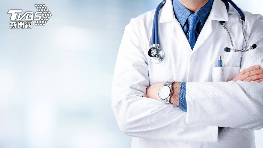 醫生表示，她得面臨長達6個月的復健期。（示意圖，／shutterstock達志影像） 