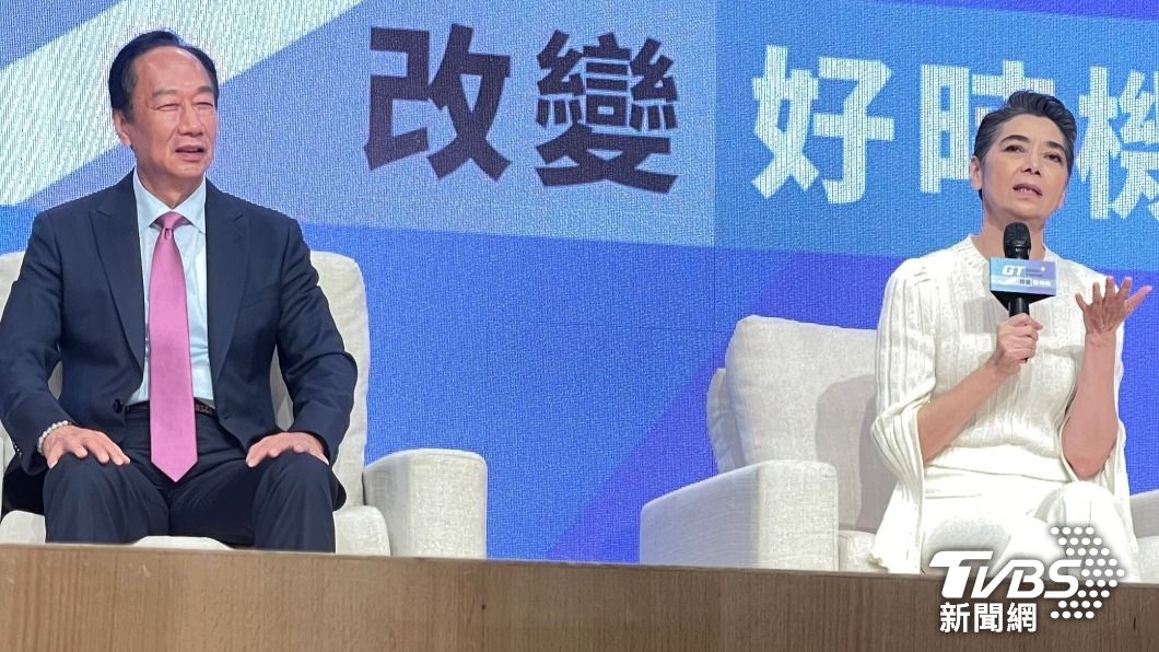 賴佩霞大讚郭台銘很可愛。(圖/TVBS)