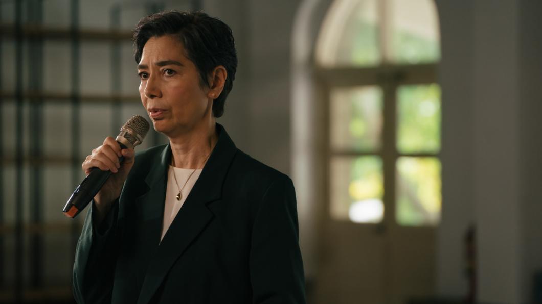 賴佩霞在《人選之人-造浪者》中飾演總統候選人林月真爆紅。(圖/翻攝自《人選之人》臉書)