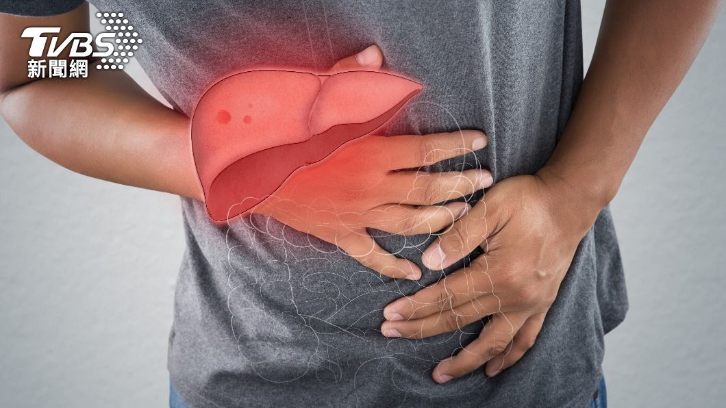 醫師檢查後發現病患有肝硬化的現象。（示意圖，非當事人／shutterstock達志影像）