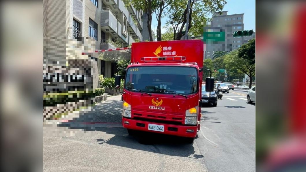 快訊/北市高職學生口角衝突!校內狂噴乾粉滅火器 19人送醫