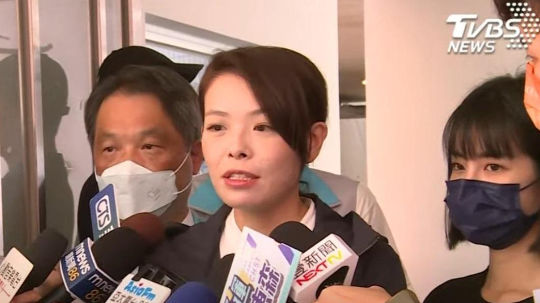 新竹市長高虹安近日爆搭豪車、租豪宅和男友李忠庭干涉市政爭議。(圖/TVBS)