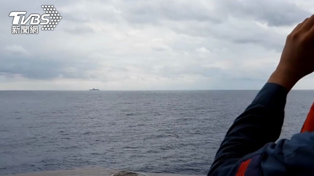 國防部曝光海軍監控共艦畫面。(圖/國防部提供)