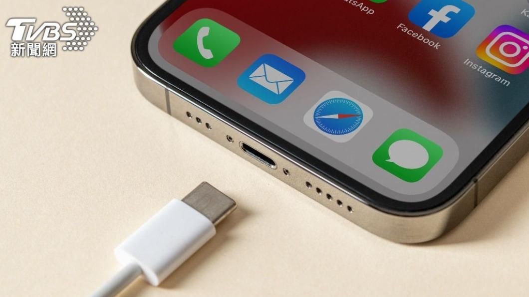 iPhone剛充飽電又沒電?專家曝「快刪2種APP」 桌面工具也中鏢