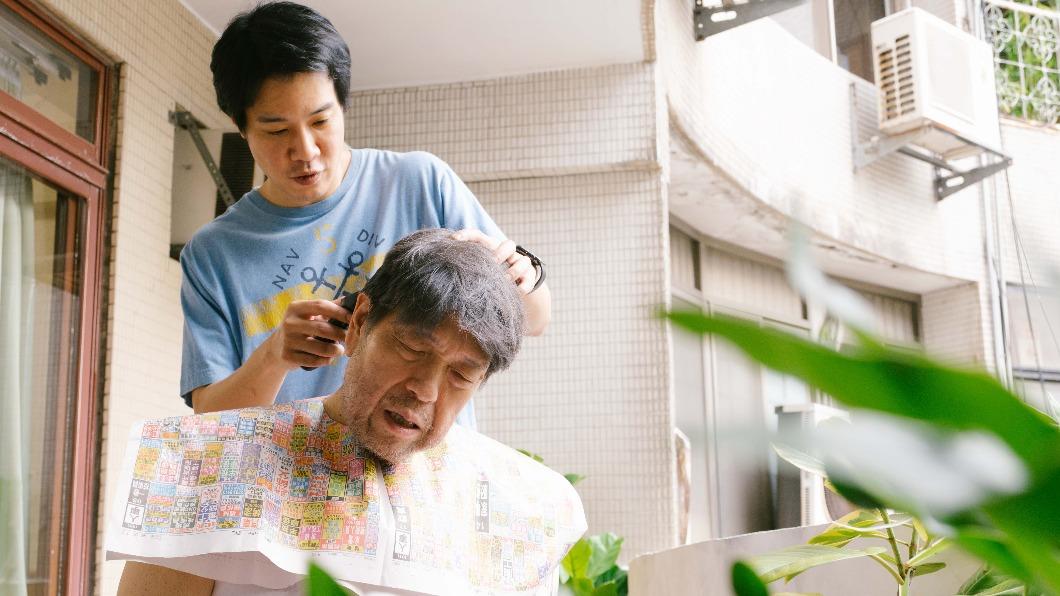 薛仕凌2度角逐金鐘影帝!突替他簽放棄急救同意書 粉絲看哭了