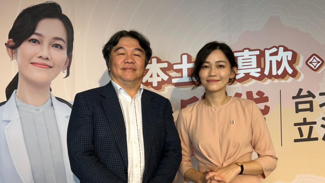 台灣基進黨今（15日）正式舉行記者會，宣布將提名北市黨部主委吳欣岱參選港湖立委，王必勝也到場支持。（圖/台灣基進提供）