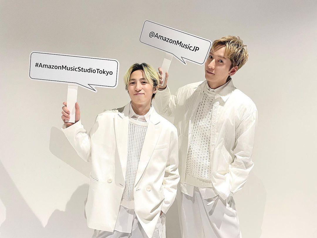 橘慶太(右)與千葉涼平今年推出新專輯《Beyond》。(圖/翻攝自w-inds. IG)