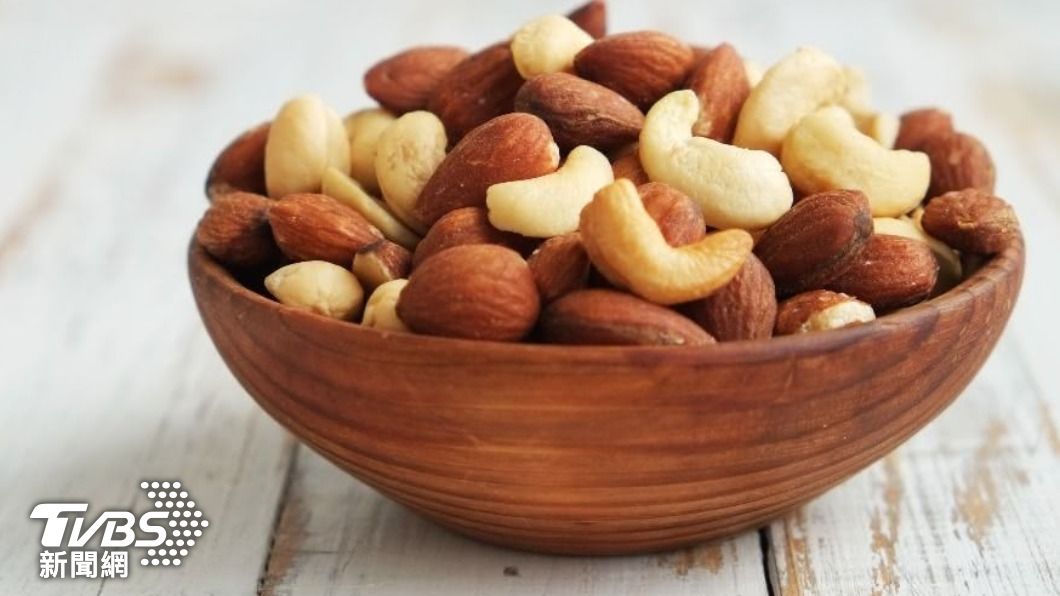 Omega-3存在於魚油、堅果和藻類中。(示意圖/shutterstock 達志影像)