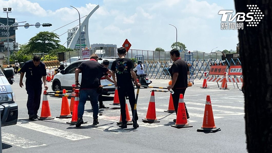 快訊／台南安平死亡車禍！砂石車輾斃機車騎士「爆頭慘死」