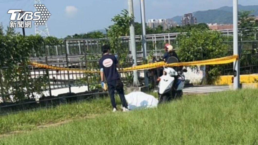 土城河堤運動見濃煙傳出 民眾驚見1具男焦屍