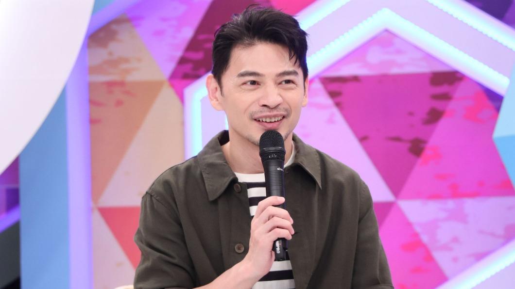 主持人阿Ken好奇Makiyo會不會再婚。（圖／中天提供）