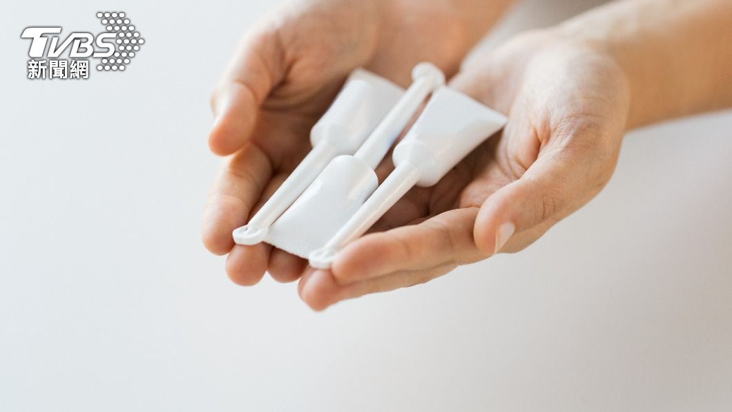 老翁在灌腸過後「活活拉到死」。（示意圖／Shutterstock達志影像）