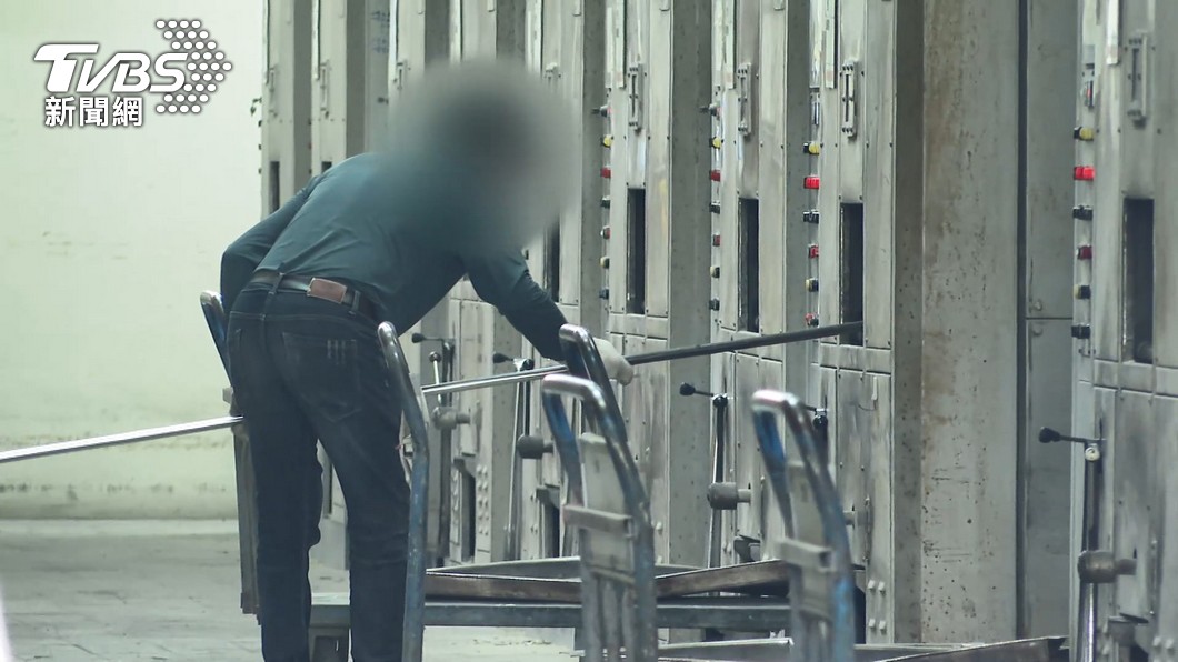 高雄殯葬處涉集體貪污 遺體火化塞車「給紅包」就能插隊選時辰
