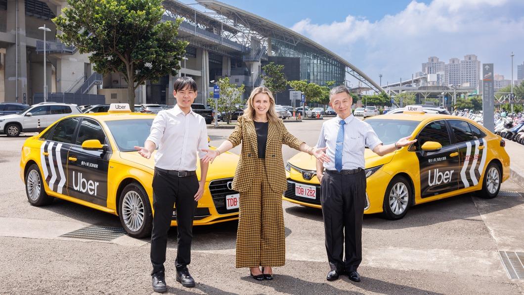 「優步小黃」的車資由司機手動輸入。（圖／Uber台灣提供）