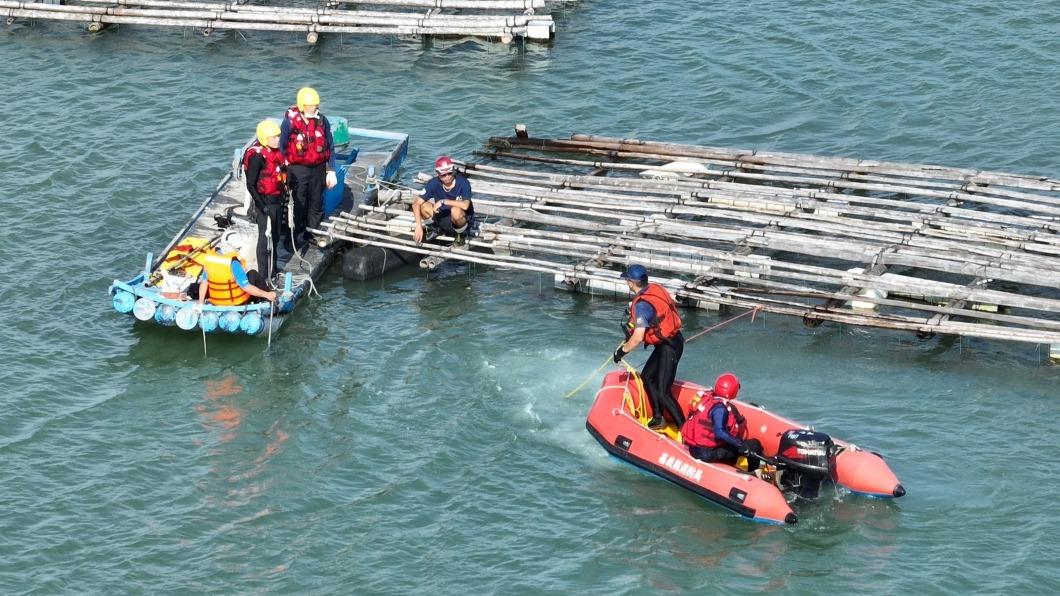 嘉義布袋釣客遇漲潮困外海礁石 1死2獲救
