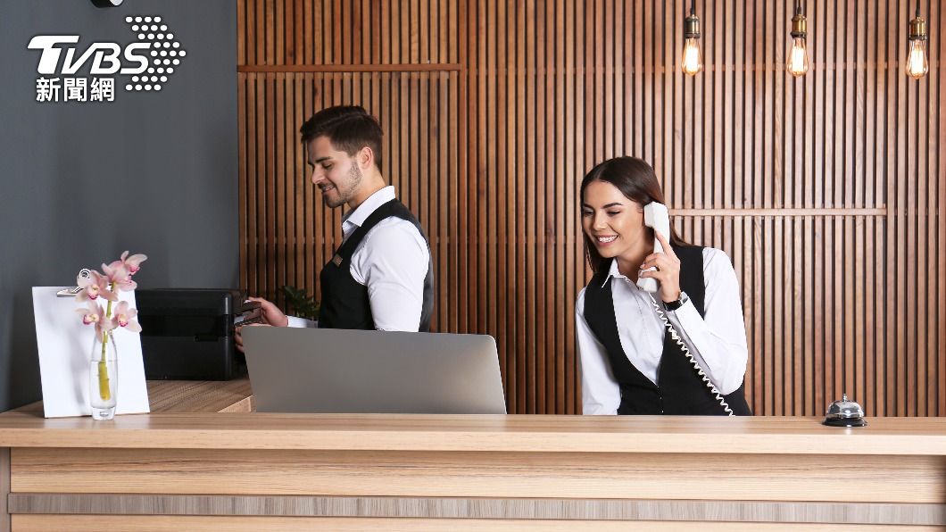 越來越多飯店和連鎖餐廳用機器人取代接待員職位。（示意圖／shutterstock達志影像） 