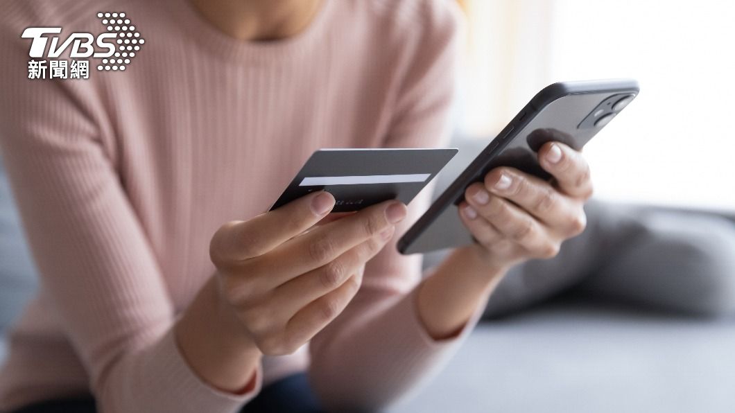 原PO表示,老婆短短2個月就騙走了60幾萬。(示意圖/shutterstock 達志影像)