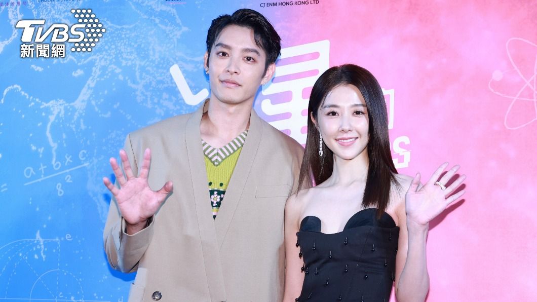 曹佑寧、邵雨薇合作《火星上的維納斯》,將1人分飾2角。(圖/黃城碩攝)