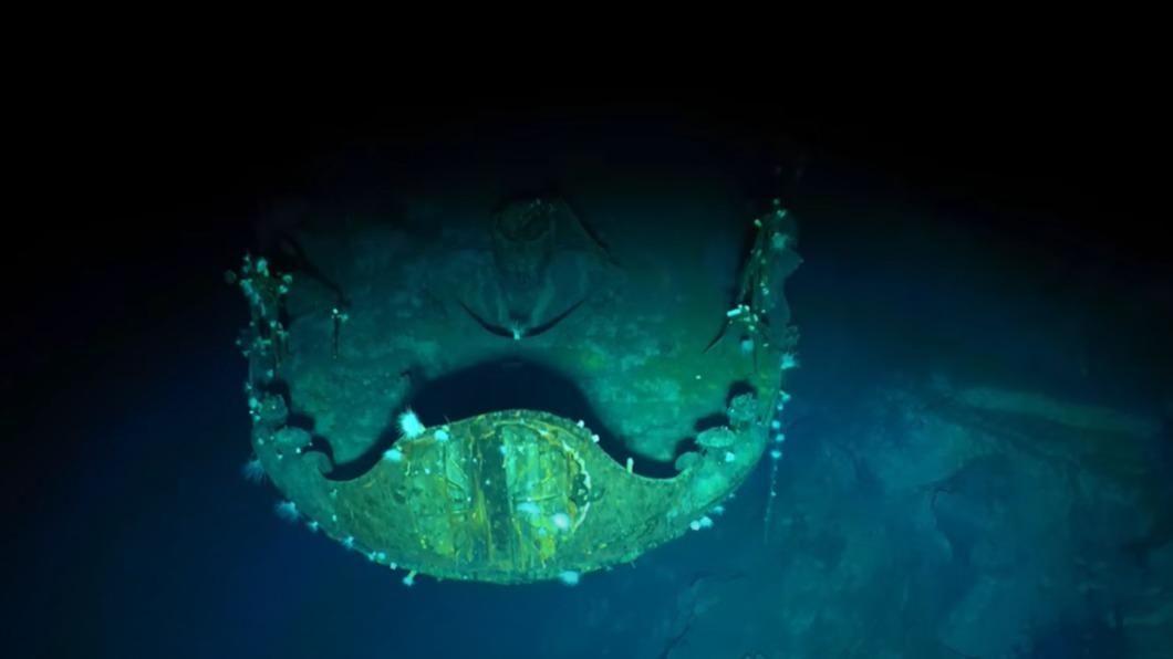 日本二戰海軍赤城號航空母艦遺骸現況，圖為艦艏。（圖／翻攝自EVNautilus影片）