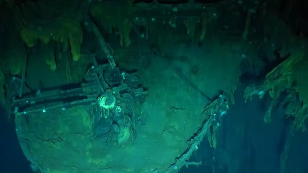 日本二戰海軍赤城號航空母艦遺骸現況，圖為甲板的機槍遺骸。（圖／翻攝自EVNautilus影片）