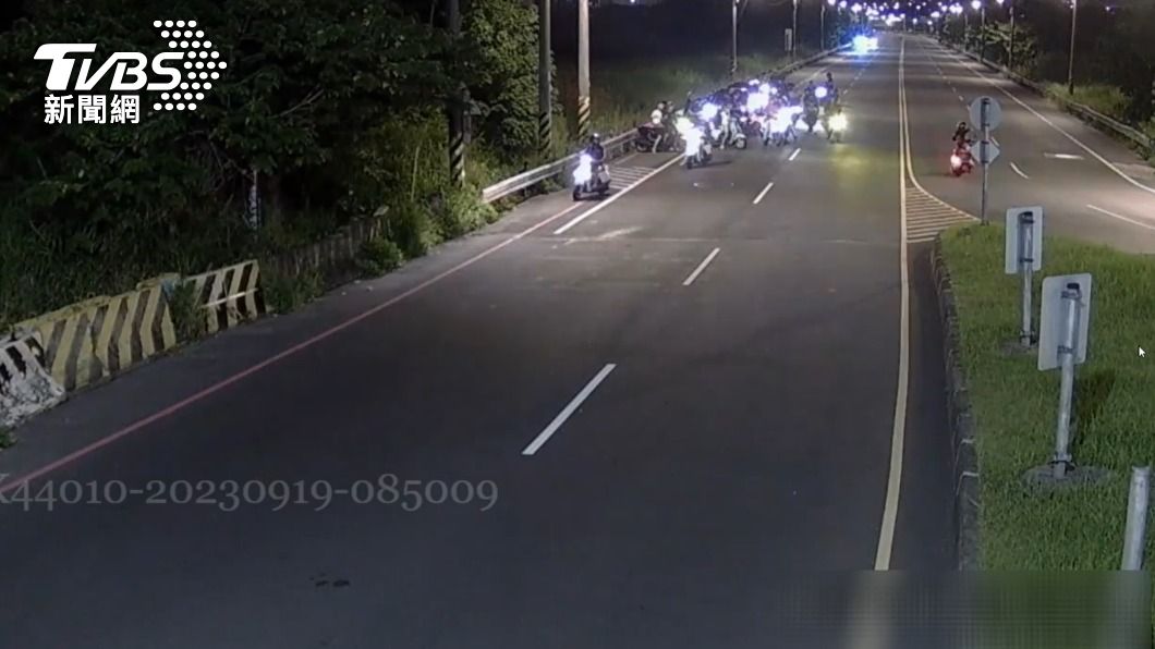 20名「飆車猴」街道亂竄 警狂開33張罰單還要法辦