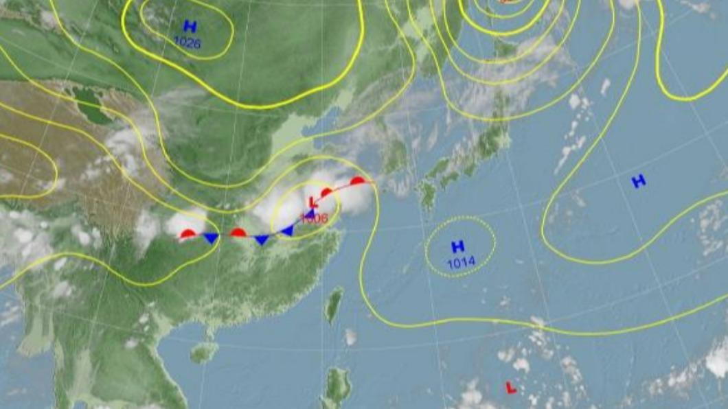 大雨特報。(圖/潘建樺攝)