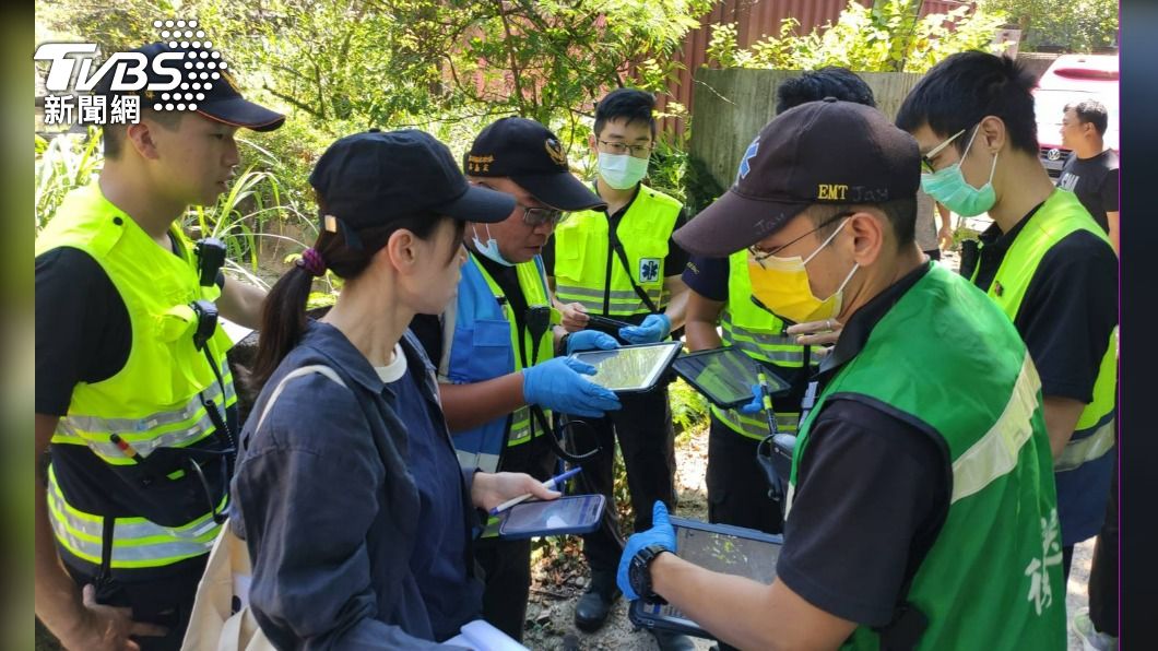新北瑞芳稍早傳出登山客遭虎頭蜂攻擊,2人傷重不治。(圖/TVBS)