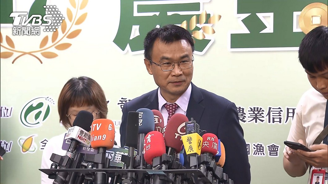 陳吉仲請辭農業部長獲准,將由次長陳駿季暫代部長一職。(圖/TVBS)