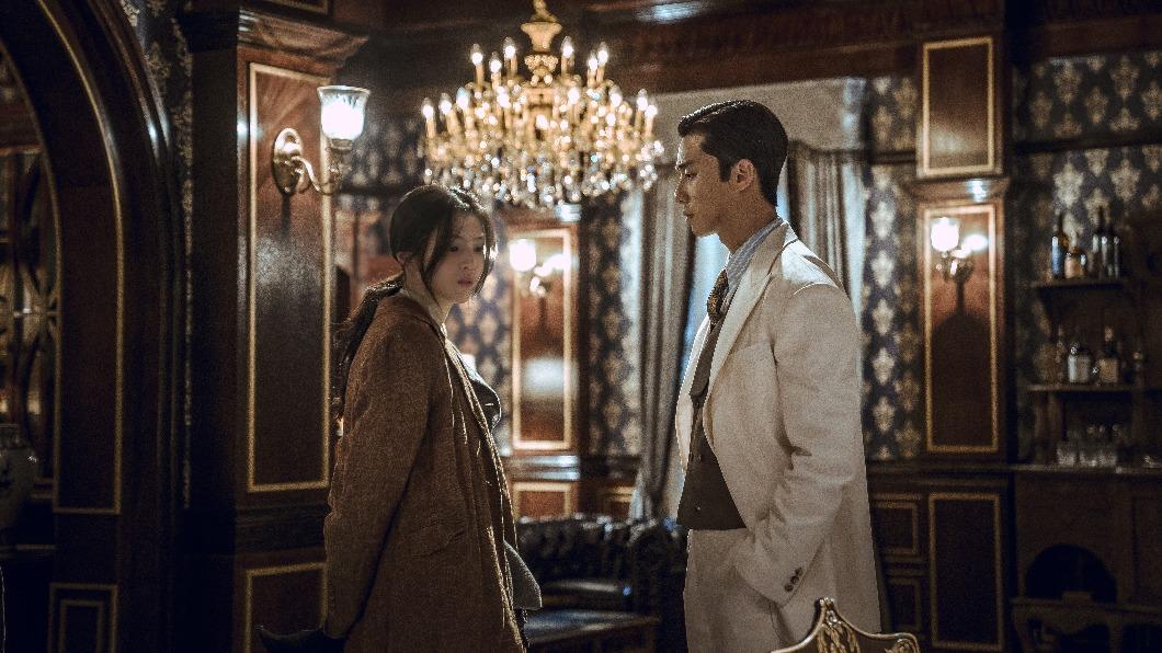 由朴敘俊、韓韶禧搭檔主演的韓劇《京城怪物》。(圖/Netflix提供)