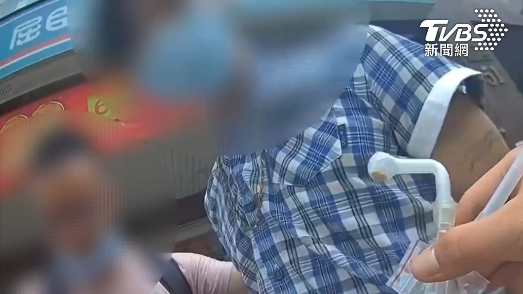 警方循線逮捕孫姓竊嫌，現場起獲毒品、吸食器。（圖／TVBS）