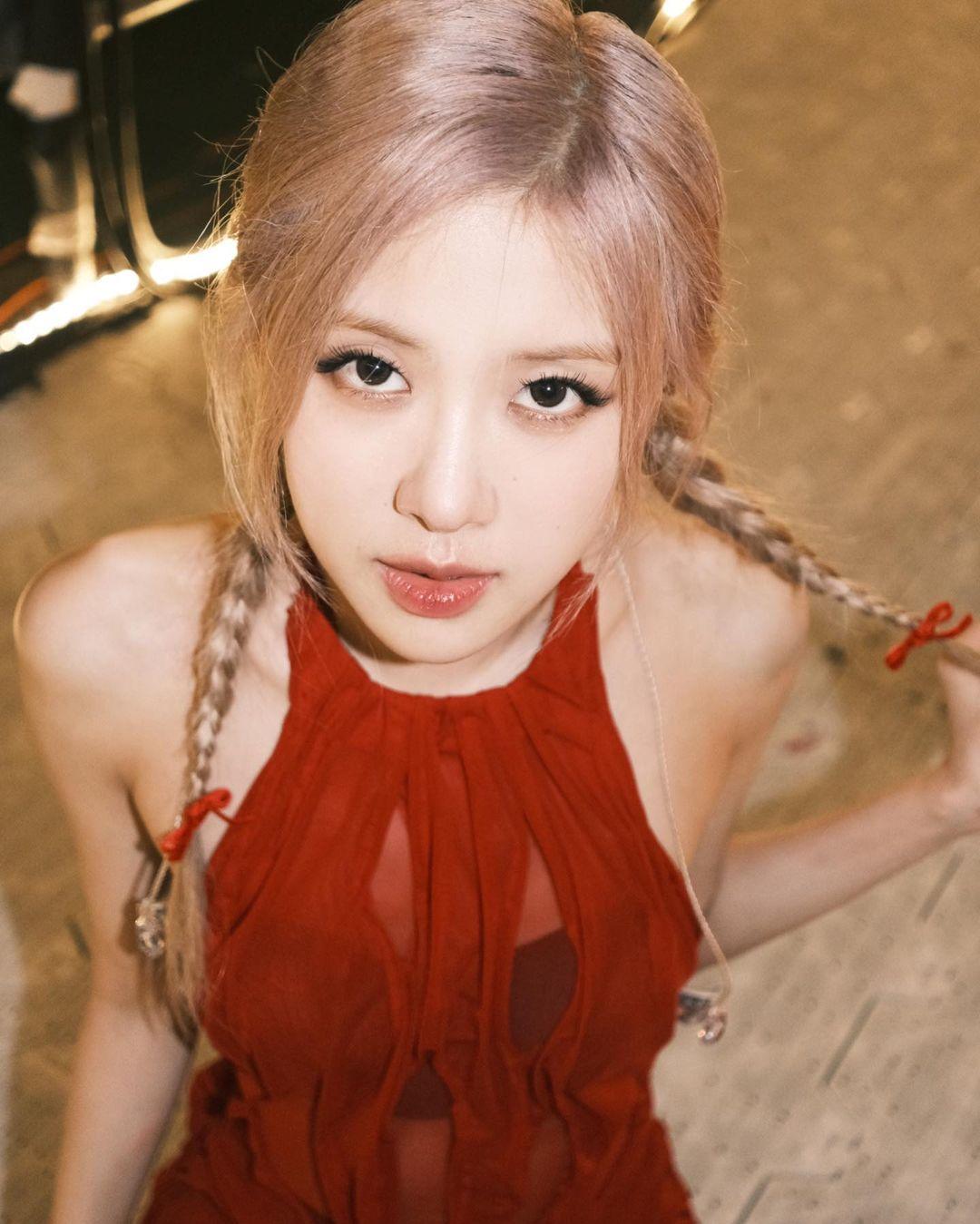 市場傳出僅Rosé跟YG續約的消息。(圖/翻攝自Rosé IG)