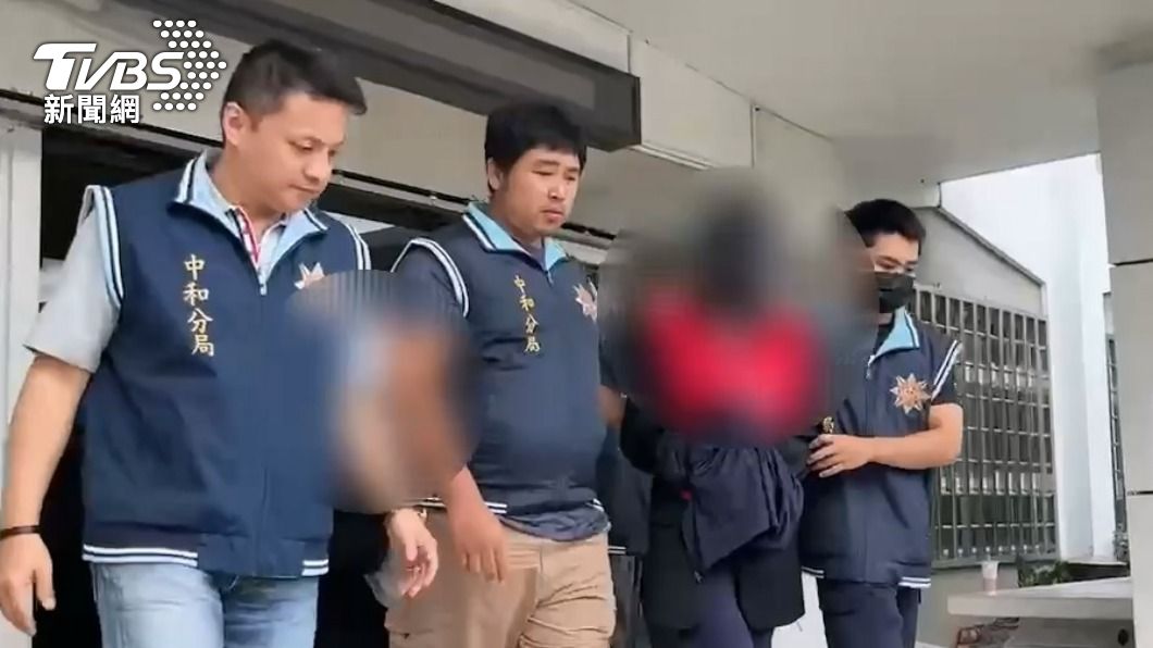 警方移送犯嫌。（圖／TVBS）