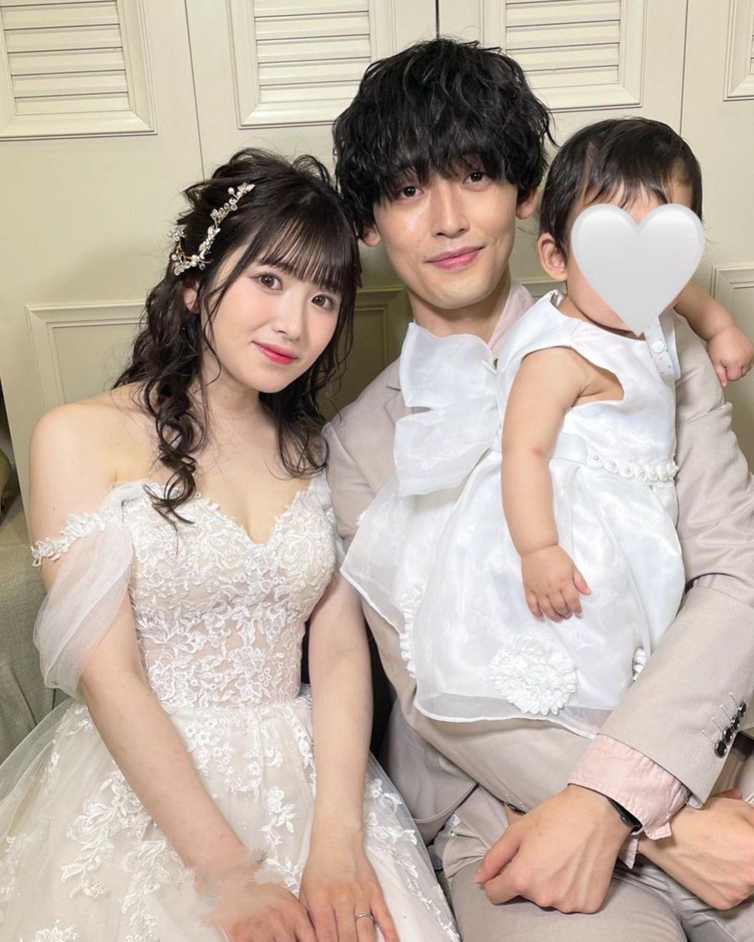 梶田冬磨與妻子結婚隔年,就迎來女兒。(圖/翻攝自青木菜花IG)