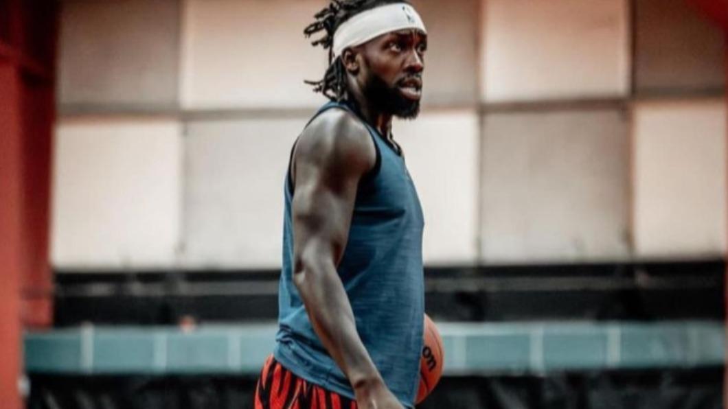 貝佛利分享自己和范德比爾特的對話。(圖/翻攝自@patbev21 IG)
