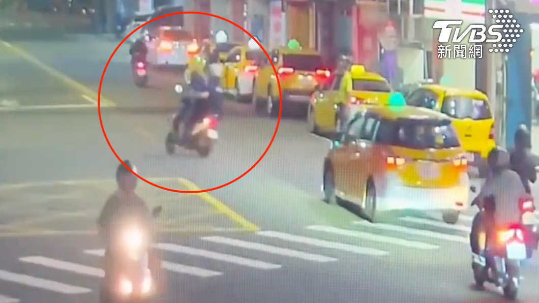 「上車我載你」!民眾參戰警匪追逐 順利逮通緝犯