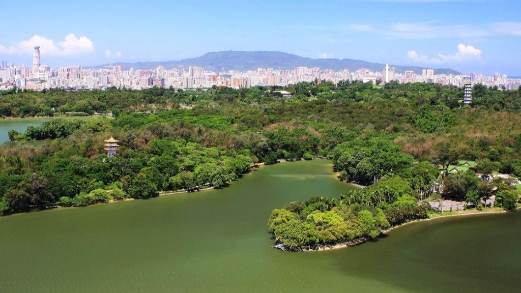 澄清湖景色優美、園區內有烤肉區,能夠親近大自然。(圖/翻攝自澄清湖風景區官網)